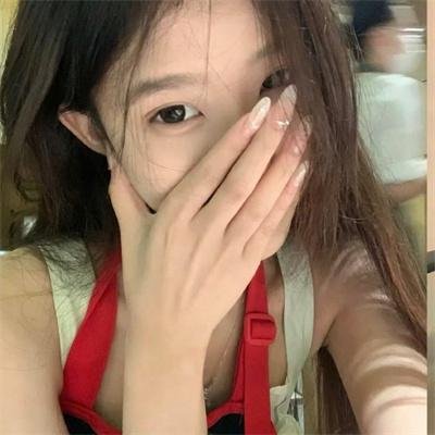 红色尾翼